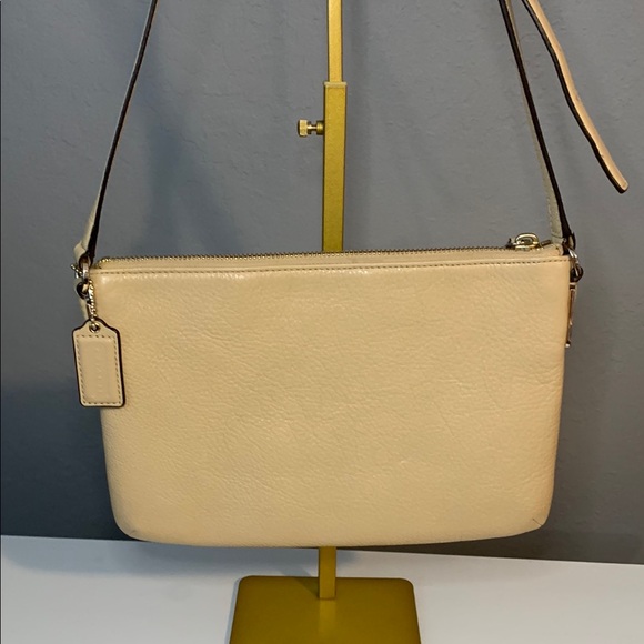 EUC - Coach 49992 Madison Leather East West Swingpack In Tan - Picture 5 of 17